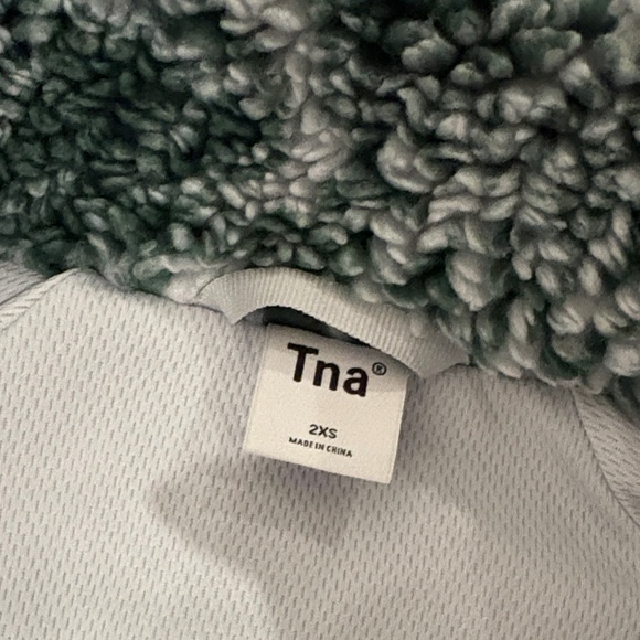 Aritzia Green and White Teddy Jacket - Picture 8 of 8